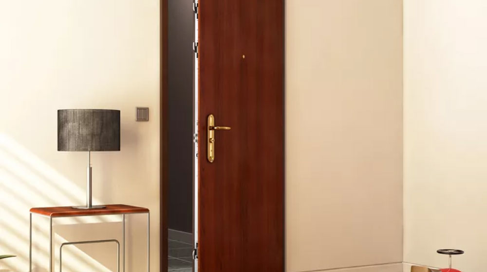 Installation de porte blindée à Fréjus et blindage de porte