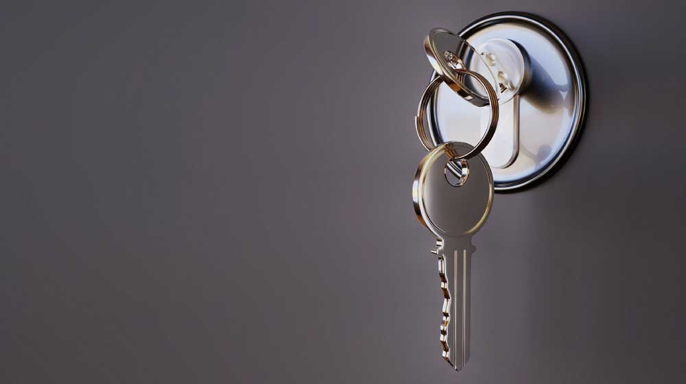 Serrurier à Fréjus — ouverture de porte, changement de serrure et porte blindée | Azur Assistance